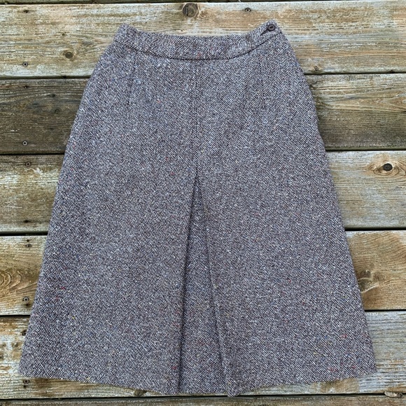 Vintique Tweed 24” Waist all Wool Lined Skirt and 2 button Pockets Jacket Suit - Picture 13 of 16